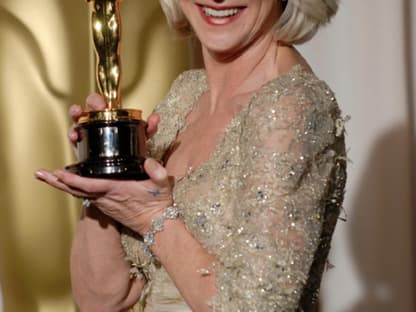 2007 wird Helen Mirren für ihre Hauptrolle in "The Queen" mit dem Haupt-Oscar geehrt