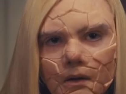 Bulimiker haben ein gestörtes Selbstbild: Elle Fanning in "Likeness"