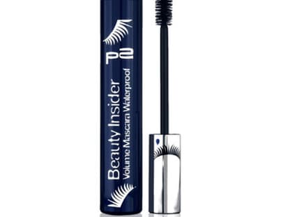 Sorgt für perfekt getrennte Wimpern und ist on top noch wasserfest: "Beauty Insider Volume Mascara Waterproof" von P2, ca. 3 Euro