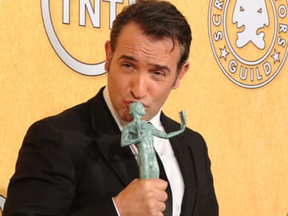 Jean DuJardin liebkost seinen Preis