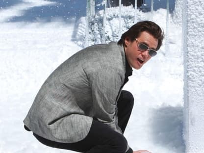 Jim Carrey fängt eine Schneeballschlacht an