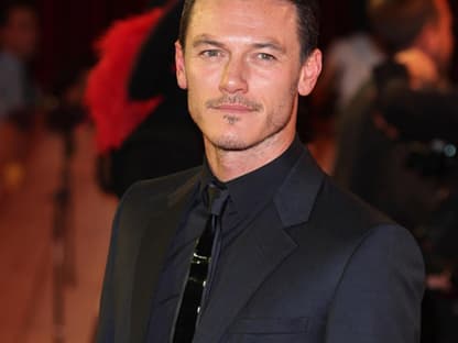 Luke Evans spielt im Film den "Aramis"