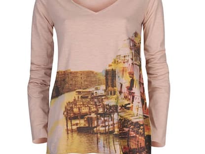 Ein Monet ist es zwar nicht, trotzdem ist das Longsleeve mit impressionistisch angehauchtem Print eine Investition wert! Von American Outfitters über orangebag.nl, ca. 20 Euro