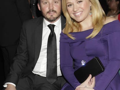 Bei ihnen ging alles recht schnell. Erst dieses Jahr haben sie geheiratet und dann erwarten sie ein Baby: Kelly Clarkson und ihr Mann Brandon Blackstock schwelgen im Glück