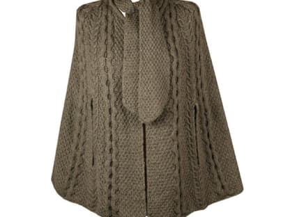 Strickcape von LOWIE, ca. 260 Euro