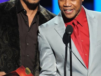 Terrence Howard mit Cuba Gooding Jr. präsentieren einen Award