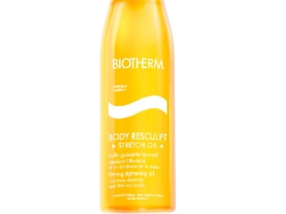 KÃ¶rperÃ¶l: Strafft und pflegt mit pflanzlichen Ölen: Body Resculpt Stretch Oil von Biotherm, 125 ml ca. 38 Euro