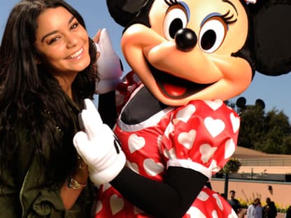 Wenn zwei Mädels aufeinander treffen, wird gelacht, getanzt, gekichert - und über Jungs gesprochen. Lief bei Vanessa Hudgens und Minnie Mouse bestimmt nicht anders ab