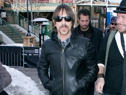 "Red Hot Chilipeppers"-Frontmann Anthony Kiedis mit rockiger Lederjacke