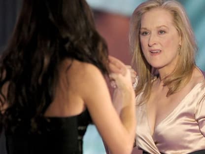 Gleichstand: Die Schauspielerinnen Meryl Streep und Sandra Bullock erhielten von der Jury die gleiche Anzahl an Stimmen - und wurden beide als beste Schauspielerin 2009 ausgezeichnet