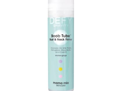 Für die Nackenpartie mit Sheabutter: "Defy Gravity Boob Tube Bust & Neck Firmer" von Mama Mia Skincare, 100 ml ca. 38 Euro