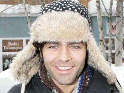 Adrian Grenier kam gut eingepackt in eingeschneite Utah