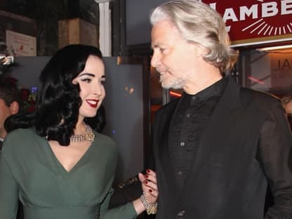 Dita von Teese kam auf Einladung von Unternehmer und Gastgeber Hermann Buehlbecker 