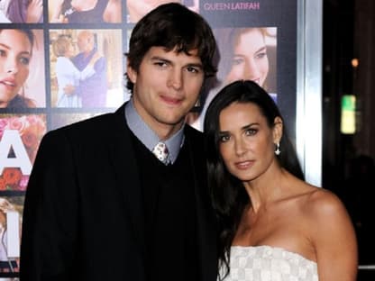 Ashton Kutcher kam mit seiner Frau Demi Moore. Die beiden wirkten wie frisch verliebt 