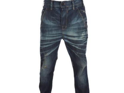 Sarouelhosen mit tiefem Schritt und schmalem Bein sind der Denim-Trend des Sommers! 
Jeans von Firetrap, ca. 100 Euro