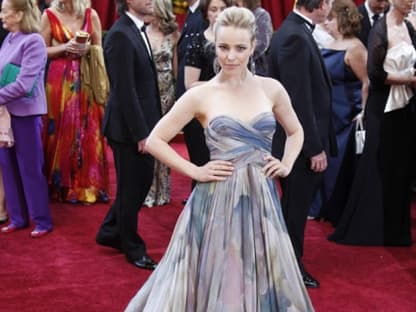 Für das zarteste Blumenmeer sorgte Rachel McAdams. Die Schauspielerin entschied sich für ein Kleid aus der Kollektion von Oscar-Liebling Elie Saab mit Aquarell-Print. Sah toll aus und gefiehl!