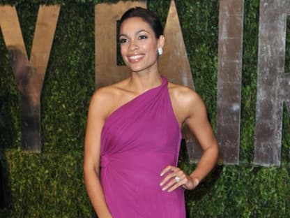 Lady in Pink: Rosario Dawson 