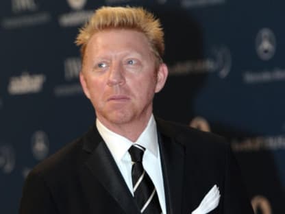 Daumen hoch! Für Boris Becker läuft es privat und beruflich gerade richtig rund