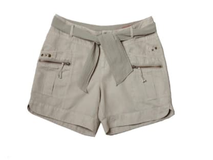 Shorts mit passendem Gürtel und Zippern 
von C&A, ca. 20 Euro 