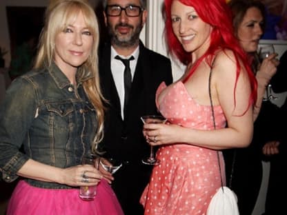 David Baddiel posiert mit Jane Goldman für die Fotografen