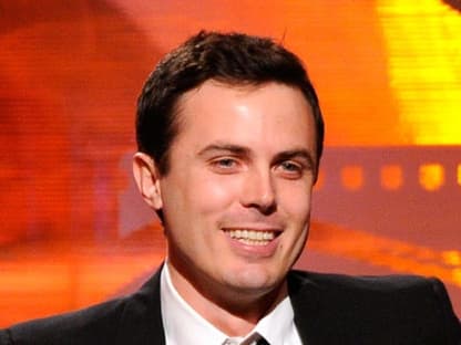 Casey Affleck ist der jüngere Bruder von Ben Affleck und kennt Matt ebenfalls seit Jahren sehr gut 