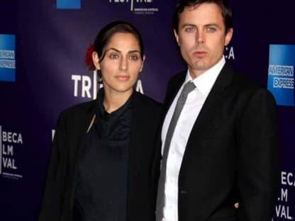 Premieren-Gäste: Casey Affleck, jüngerer Bruder von Hollywood-Star Ben Affleck mit seiner Frau Summer Phoenix