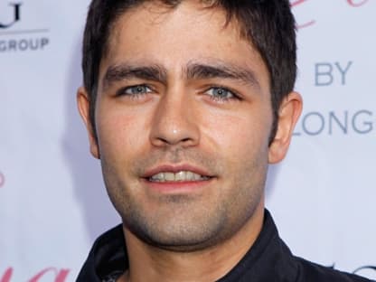 Auch "Der Teufel trägt Prada"-Star Adrian Grenier hat sich von seiner markanten Lockenpracht getrennt