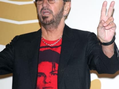 Ex-Beatle Ringo Starr feiert auf dem roten Teppich