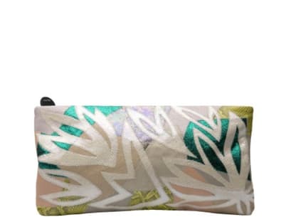 Schimmernde Patchwork-Clutch von Mango, ca. 40 Euro