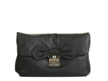 Romantische Clutch von Marc by Marc Jacobs, ca. 265 Euro