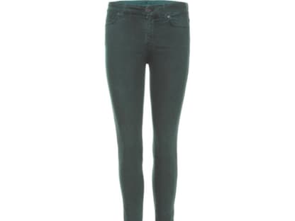 So Skinny und so bequem! Pants von 7 for all Mankind über mytheresa.com, ca. 240 Euro