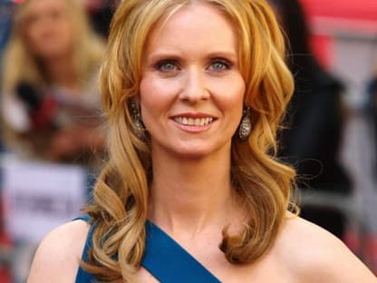 Cynthia Nixon ließ gerade verlauten, dass sie ihre Partnerin Christine Marinoni endlich heiraten möchte