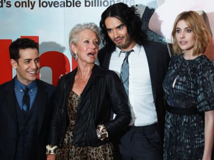 Jason Winer, Helen Mirren, Russell Brand, Greta Gerwig und Geraldine James feierten in London ihre große "Arthur"-Europapremiere