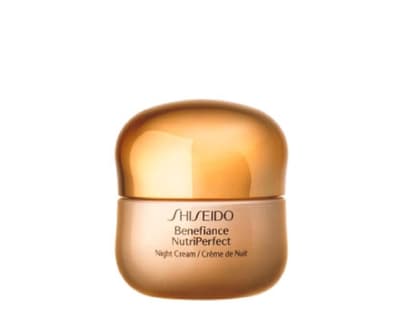 Hochkonzentrierter Nährstoffcocktail für die Haut ab 50: "Benefiance NutriPerfect 
Night Cream" von Shiseido, 
50 ml ca. 95 Euro