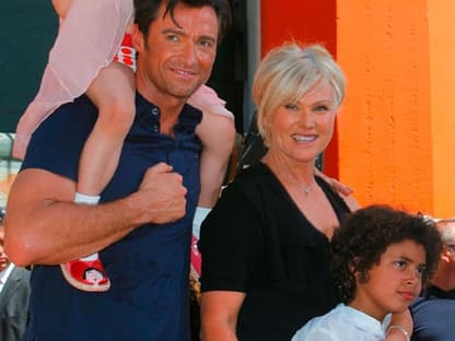 Hugh Jackman mit seiner Frau Deborra-Lee Furness. Sie heirateten im Februar 1996 und adoptierten einen Sohn und eine Tochter