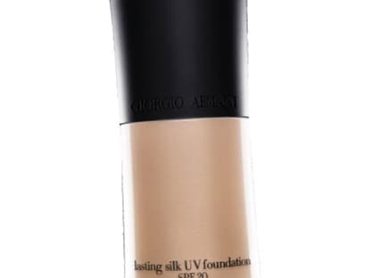 Lasting Silk UV Foundation SPF 20 von Giorgio Armani, 30 ml, ca. 43 Euro