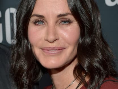 Courteney Cox lächelt