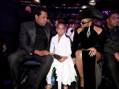 Jay-Z und Beyonce mit Blue Ivy bei den Grammys