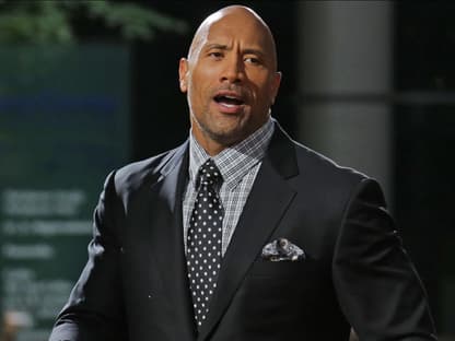 Dwayne Johnson im Anzug 