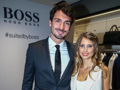 Mats und Cathy Hummels posieren zusammen