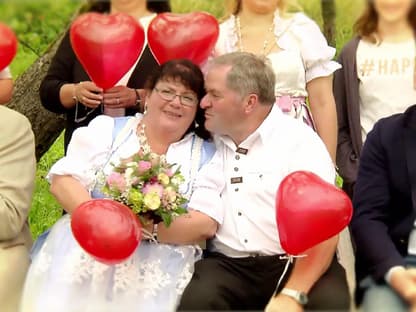 Das "Bauer sucht Frau"-Paar Albert und Sabine bei ihrer Hochzeit