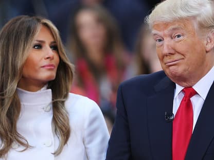 Melania und Donald Trump ernst