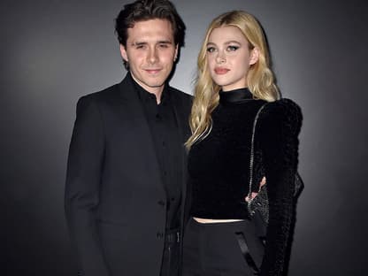 Brooklyn Beckham lächelt, Nicola Peltz-Beckham guckt gequält