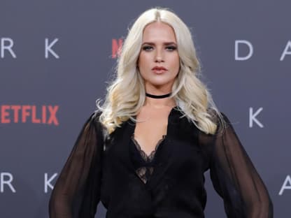 Sarah Knappik Netflix-Premiere "Dark"