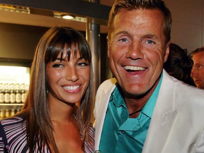 Dieter Bohlen und Carina Walz lachen früher.