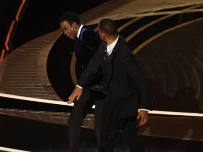 Will Smith ohrfeigt Chris Rock bei den Oscars 2022