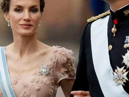 Felipe von Spanien und seine Frau Letizia. Sie trug eine süße Flechtfrisur