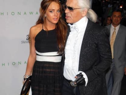 Gemeinsam mit Karl Lagerfeld besucht sie 2006 die "CFDA Awards" in New York