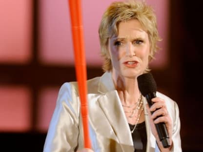 Immer noch im Vuvuzela-Fieber? Komikerin Jane Lynch führte amüsant durch den Abend