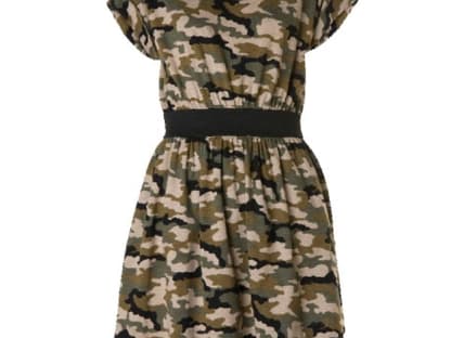  Jerseykleid mit Camouflage-Print 
 von Mango, ca. 50 Euro 